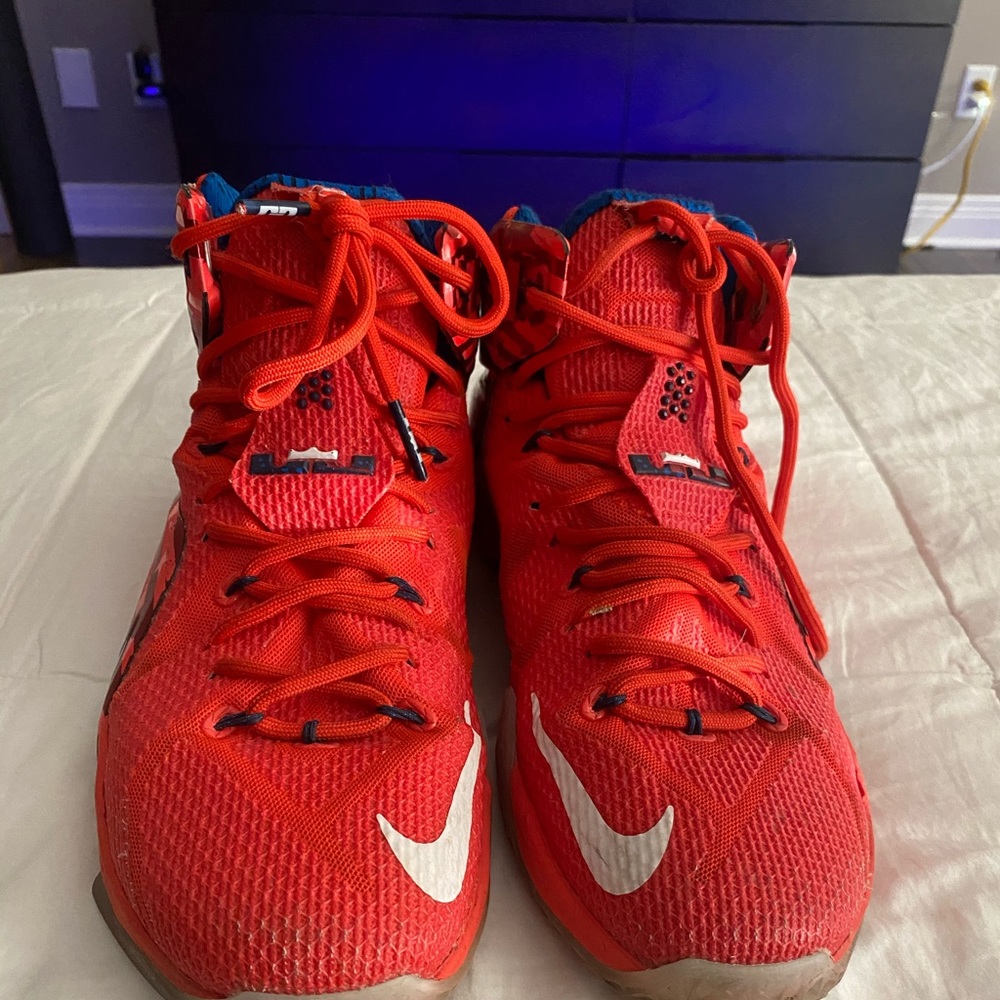 lebron james’s lebron 11s independence day nikes